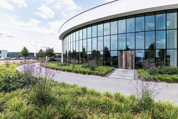 Achter onze deuren- Different Group.jpg