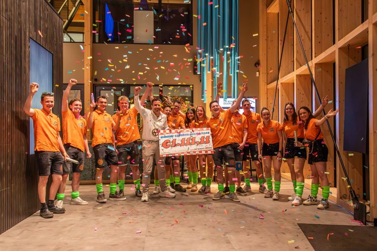 Carnavalsactie Different Doors prijsuitreiking