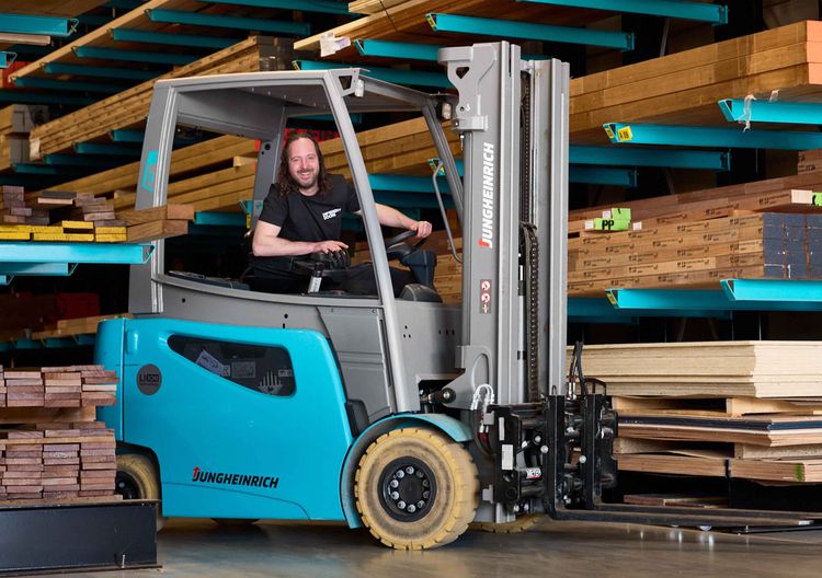 Logistiek - Different Group.jpg